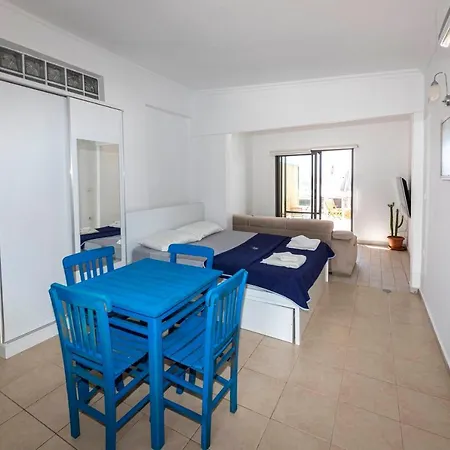 Cozy Studio House With Shared Terrace Near Sea In The Heart Of Bodrum Gümbet